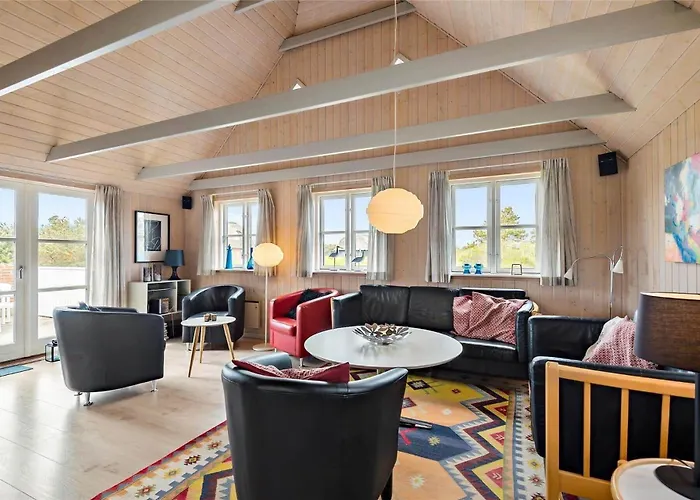 Bv193-blavand-per-knoldsvej-5-a بيت للعطل *